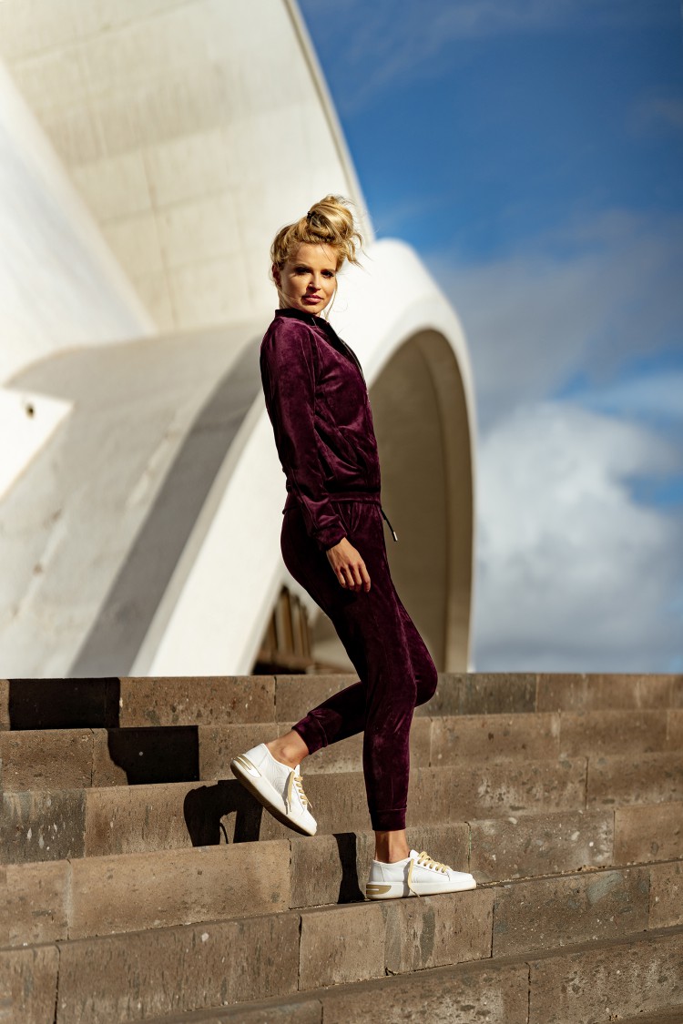 Spodnie welurowe CLARET  woman